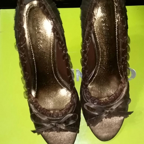 Sexy Metallic Peep Toe Brown/Bronze Pinup Heels - Picture 5 of 5